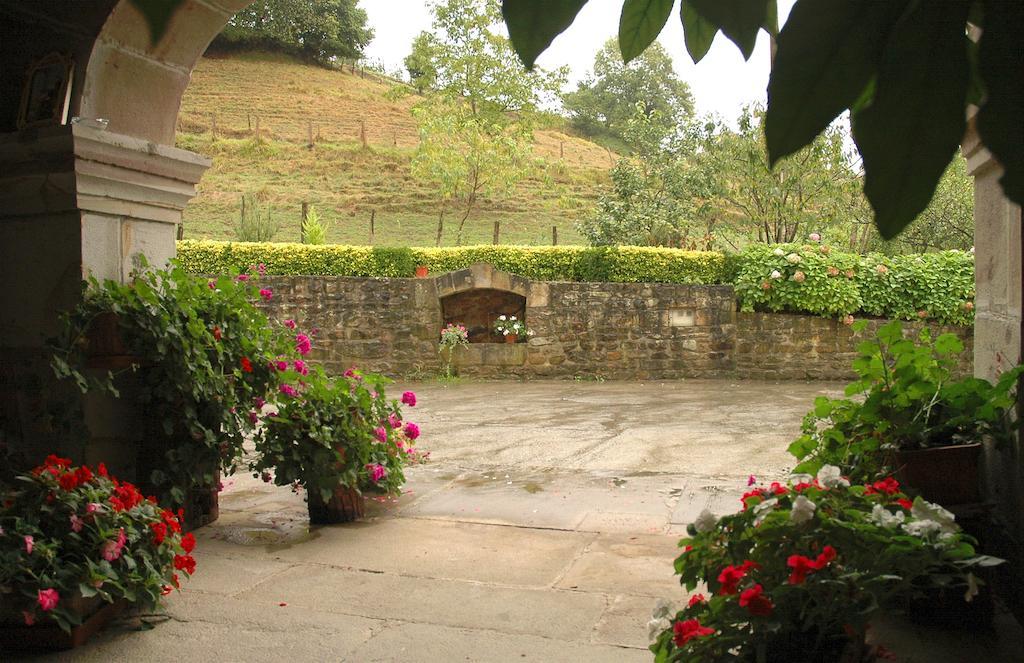 Agroturismo Ibarre Anzuola Exterior foto